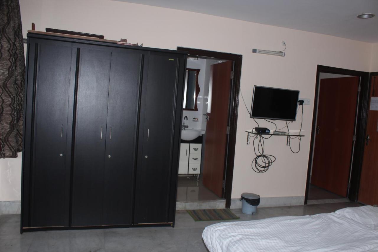 Service Apartments, Park Street, Calcutta Buitenkant foto