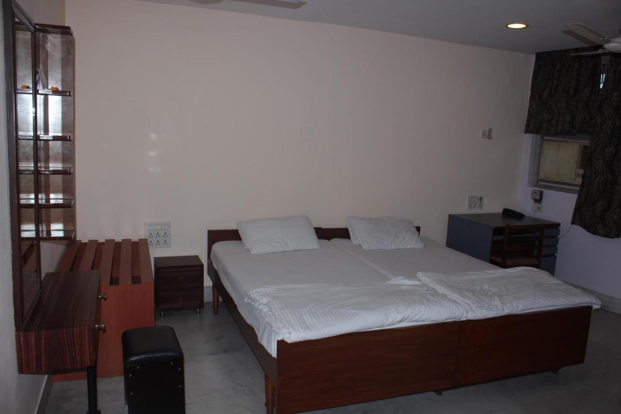 Service Apartments, Park Street, Calcutta Buitenkant foto