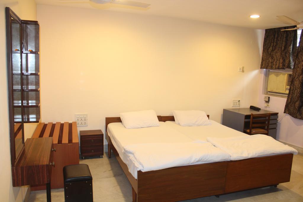 Service Apartments, Park Street, Calcutta Buitenkant foto