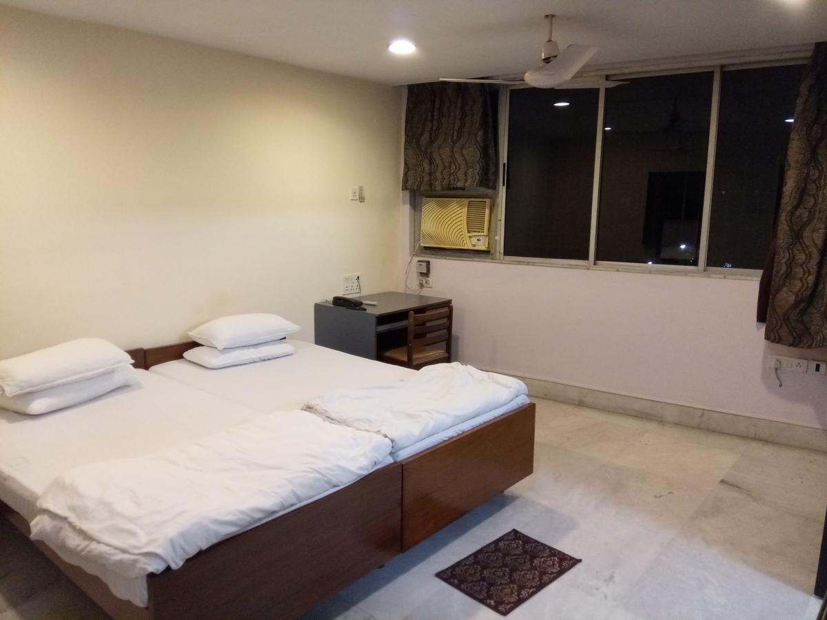 Service Apartments, Park Street, Calcutta Buitenkant foto