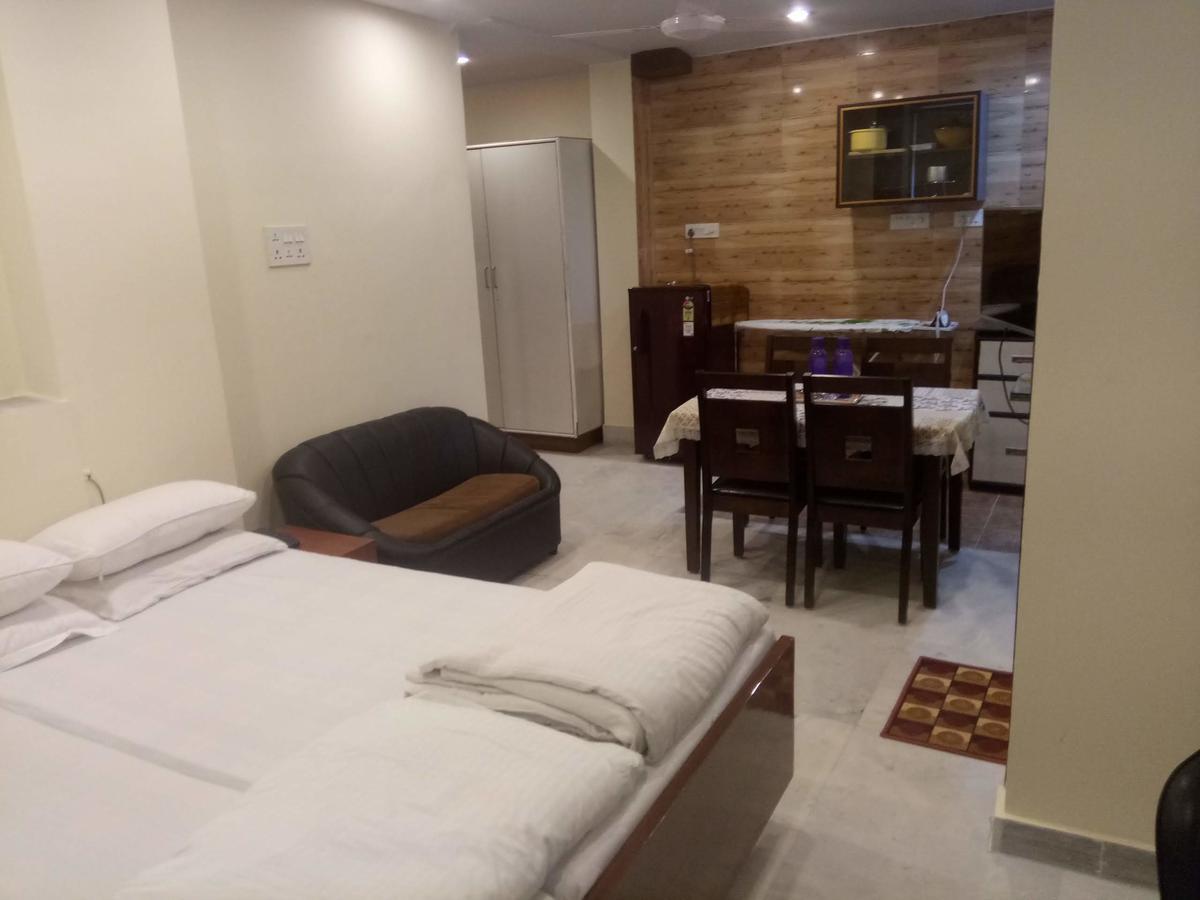 Service Apartments, Park Street, Calcutta Buitenkant foto