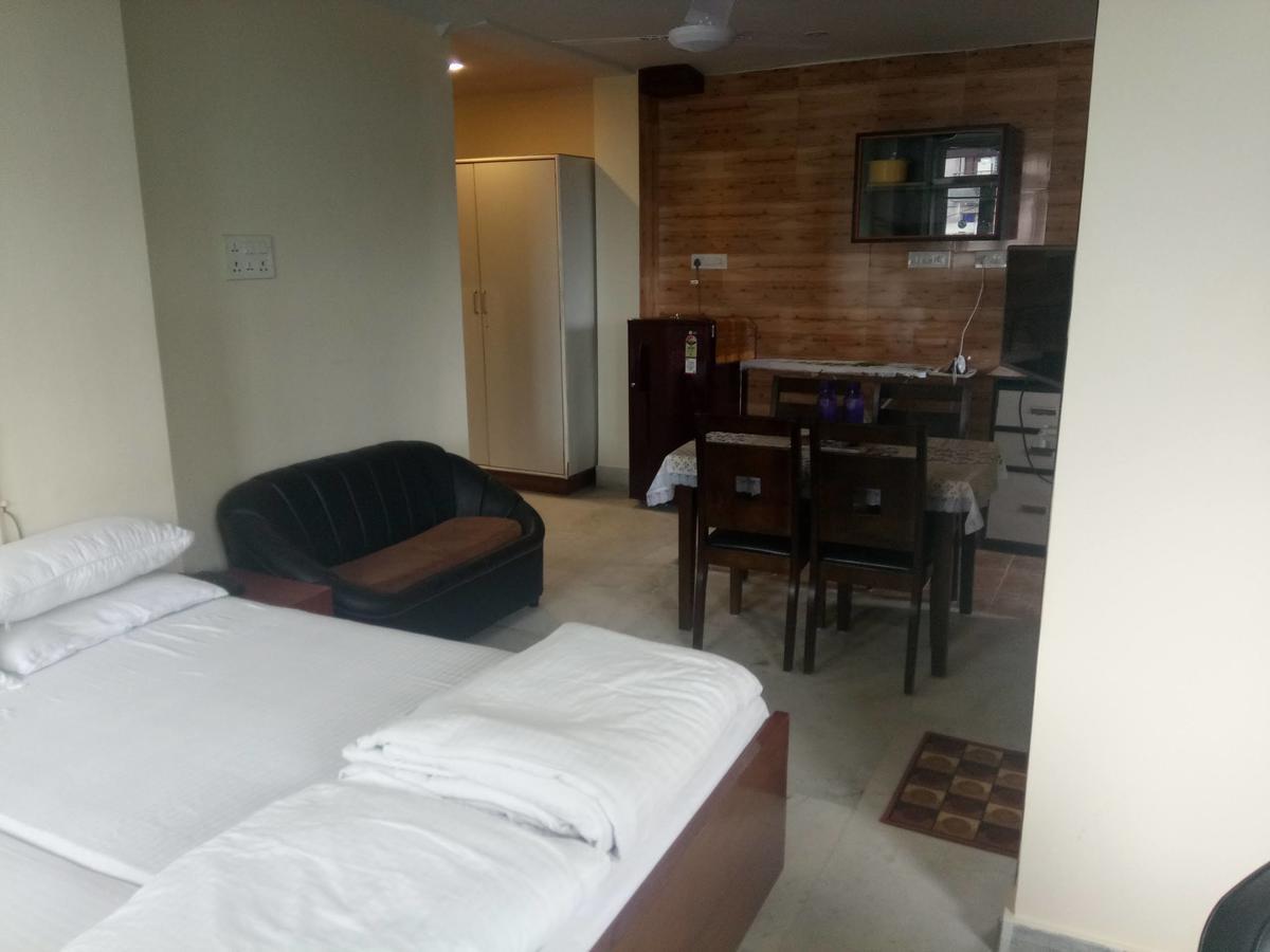 Service Apartments, Park Street, Calcutta Buitenkant foto